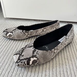 Steve Madden snake print ballet flats